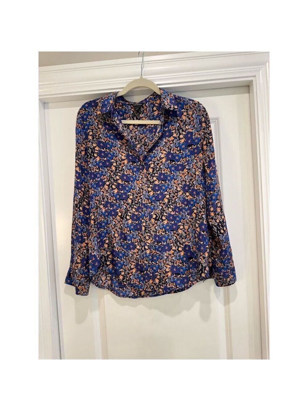 Club Monaco Women's Floral Silk Button Down Shirt Blue Size M